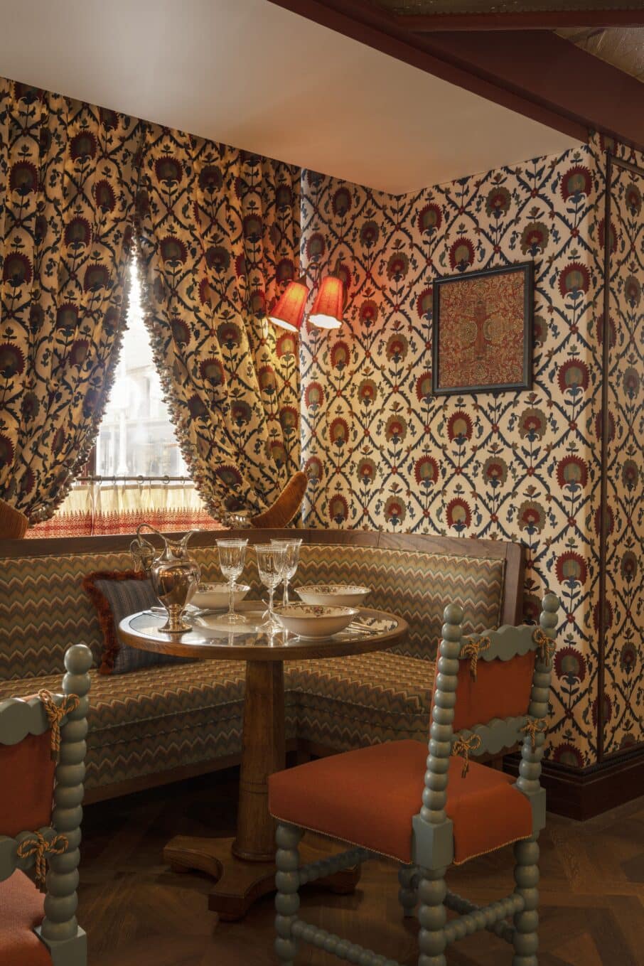 table interieur restaurant boubalé